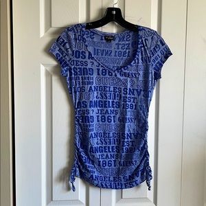 Guess v-neck t-shirt
